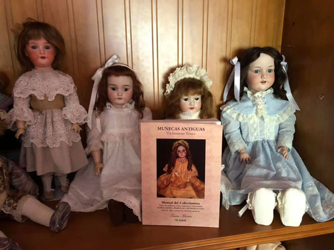 LIBROS DE MU&NTILDE;ECAS