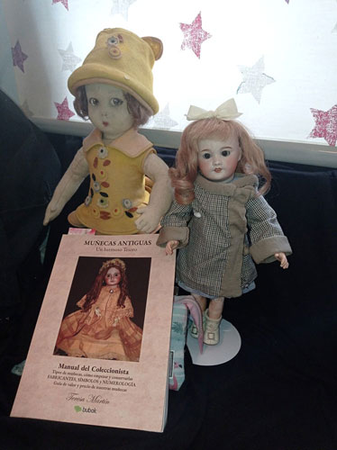 where to buy dolls book