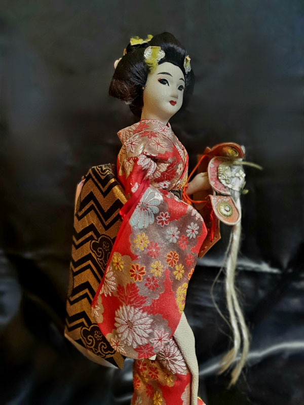 preciosa muñeca antigua princesa dinastia con gorro de samurai