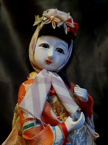 Antigua muñeca japonesa tradicional realizada en gofun colección