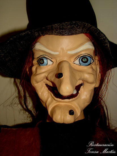 RESTAURACION FIGURA BRUJA PASTA RESINA
